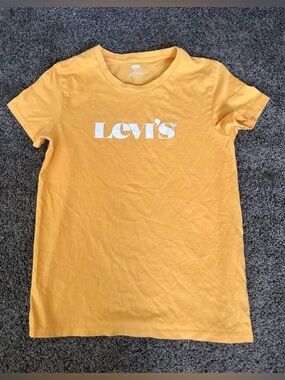 Levi’s Yellow Top Size XS 0409